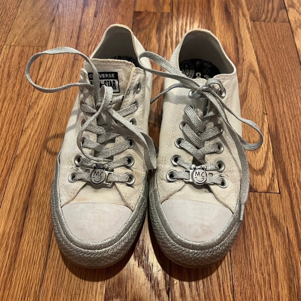 Miley Cyrus x Converse | Size 7 White Sneaker